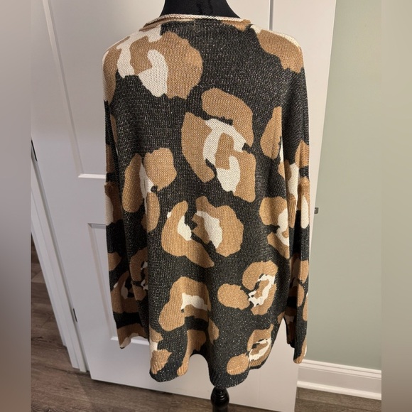 Show Me Your Mumu Mellow Bonfire Oversized Sweater in S’more Cheetah Metallic - Picture 5 of 9